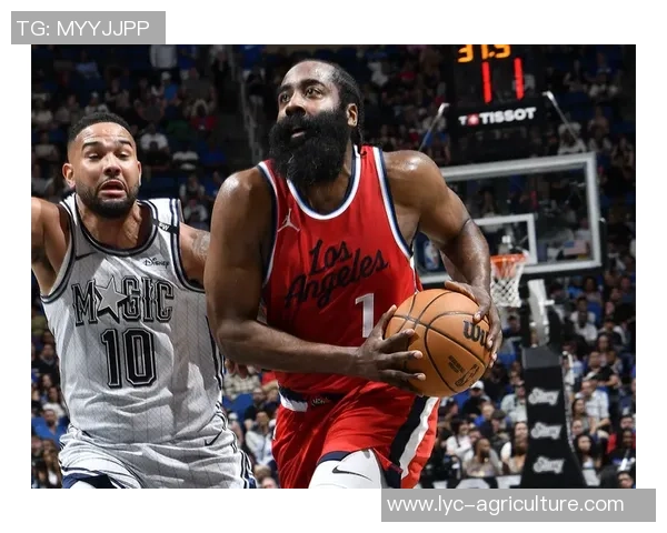 洛杉矶快船窘境重重,哈登面对选择